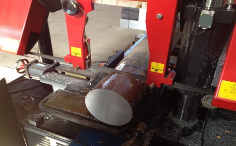 老河口卧式带锯床加工时出现明显振荡如何排查？